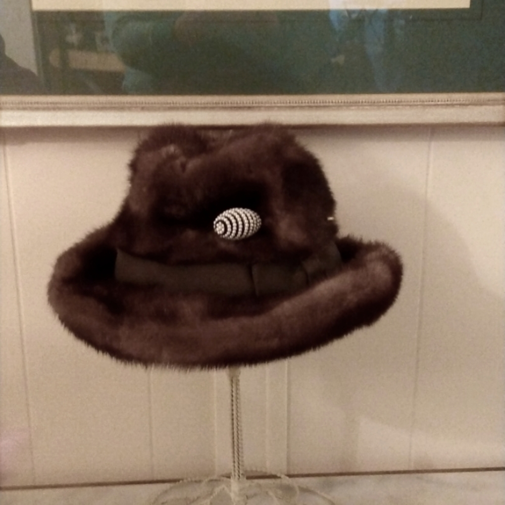 Vincent & Bill, Ranch Mink Fedora w/Cultured Pearl Hat Pin